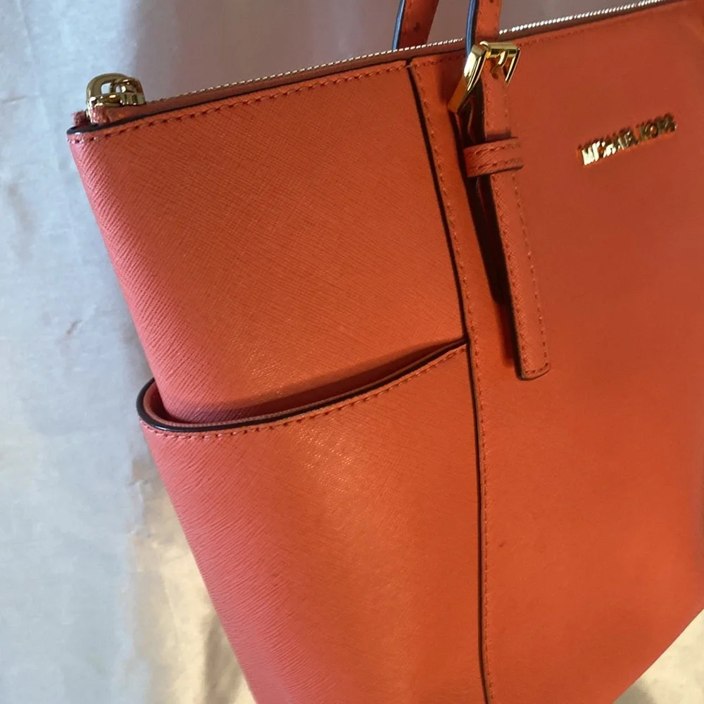 MICHAEL Michael Kors Pink Tote Bag Elegant and Versatile - Picture 6 of 10